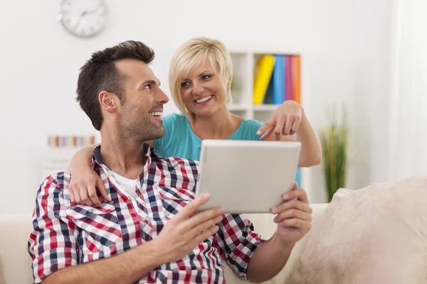 Mulher com tablet digital — Fotografia de Stock