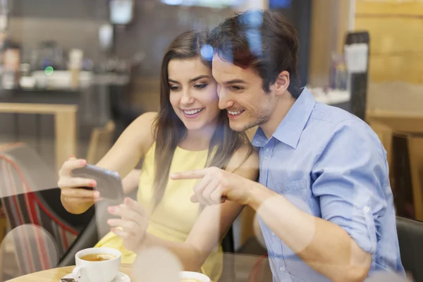 Paar im Café — Stockfoto