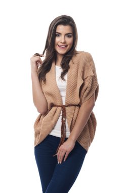 Gülümseyen genç kadın