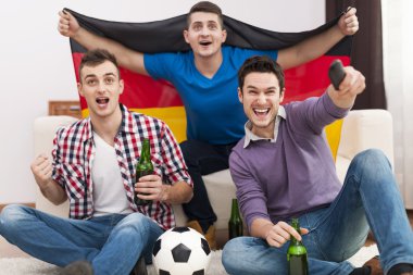 erkekler futbol maçı tezahürat