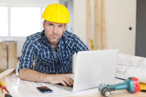 Trabajadores de la construcción — Foto de Stock