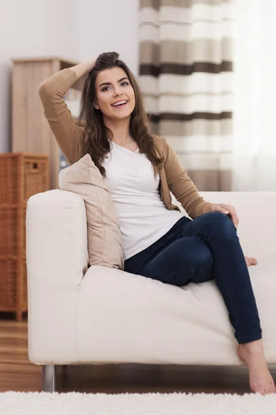 Mulher em casa — Fotografia de Stock