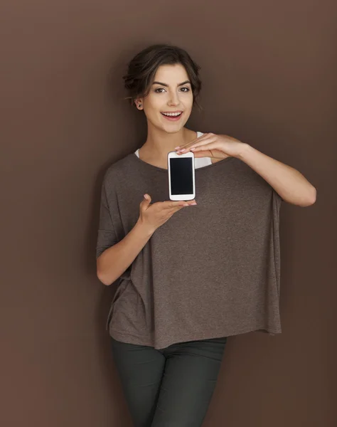 Mujer con teléfono móvil blanco —  Fotos de Stock