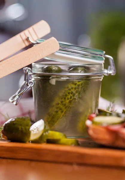 Gepekelde komkommers — Stockfoto