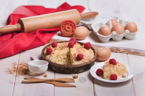 Tarta de frutas con frambuesa — Foto de Stock