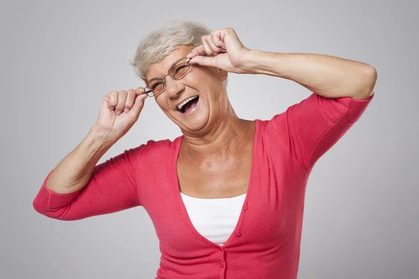 Senior mulher se diverte — Fotografia de Stock