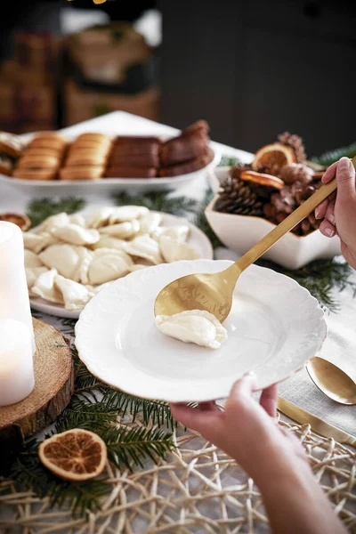 Eet Knoedels Kerstavond — Stockfoto