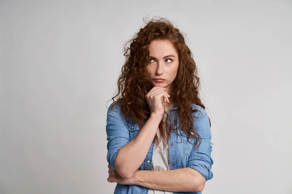 Redhead Girl Thinking Something — Stock Photo, Image