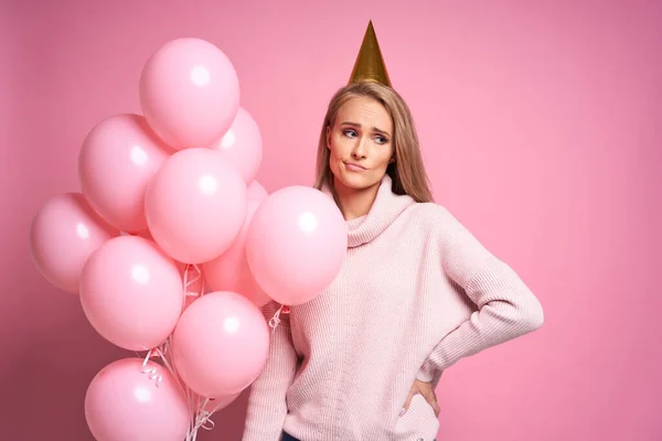Sad Caucasian Woman Birthday Balloons Party Hat — Stockfoto