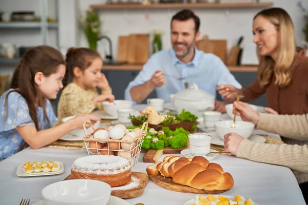 Caucasian Family Five Eating Easter Dinner Home — Stock Photo, Image