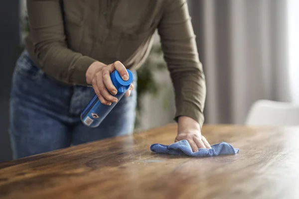 Close Caucasian Woman Cleaning Table Home — Stock Photo, Image