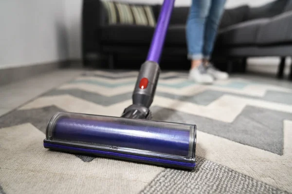 Low Angle Woman Vacuuming Carpet — Stock Photo, Image