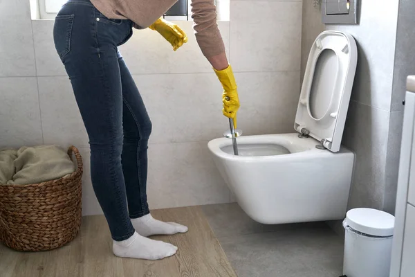 Unrecognizable Woman Cleaning Bathroom Toilet — Stock Photo, Image
