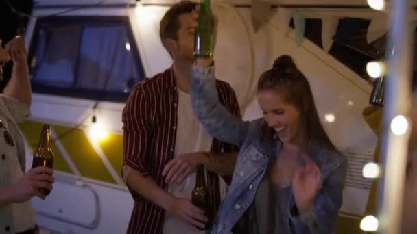 Group Young Friends Spending Time Camping Side Drinking Beer Dancing — Stok video
