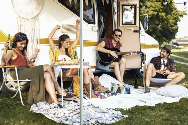 Group Young Friends Spending Time Camper Side Music Guitar — Foto de Stock