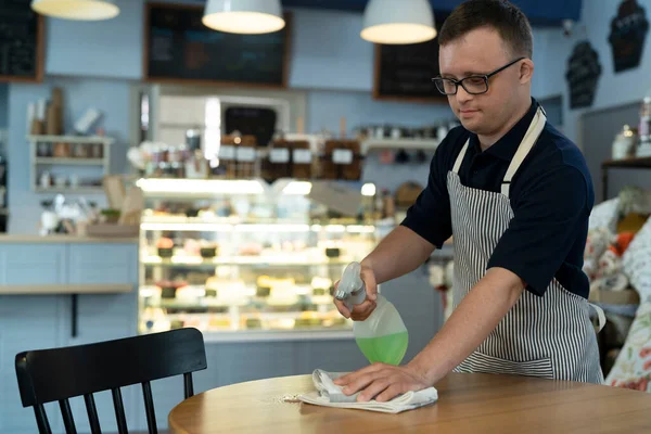 Caucasian Man Syndrome Cleaning Table Cafe — Stock Photo, Image