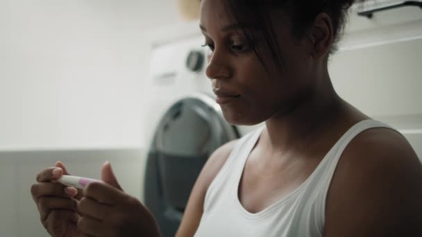 Close African American Stressed Woman Waiting Pregnancy Test Results Shot — Stock videók