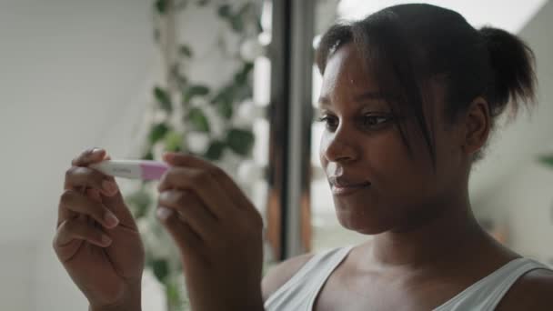 Close African American Stressed Woman Waiting Pregnancy Test Results Shot — Stockvideo