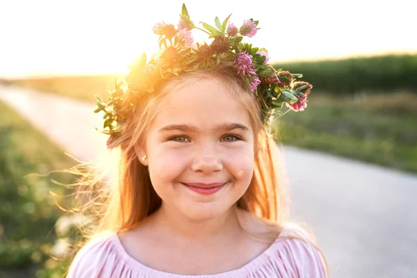 Portrait Little Caucasian Girl Flower Crown — Stok fotoğraf