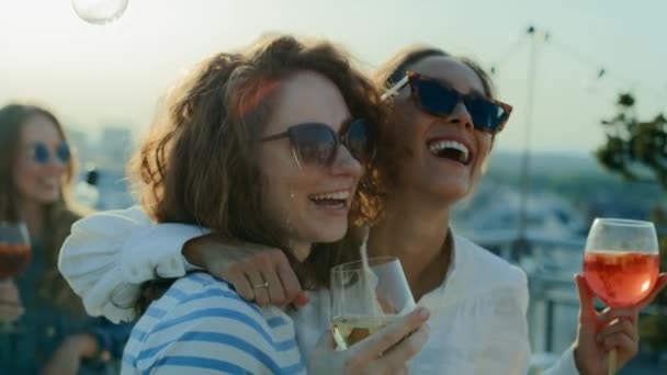 Two Caucasian Friends Have Fun Party Sunny Day Shot Red — Wideo stockowe