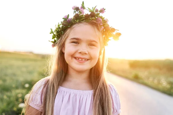 Portrait Little Caucasian Girl Flower Crown — Stok fotoğraf