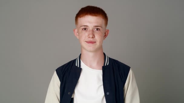 Portrait Red Head Caucasian Teenage Man Shot Red Helium Camera — Vídeos de Stock