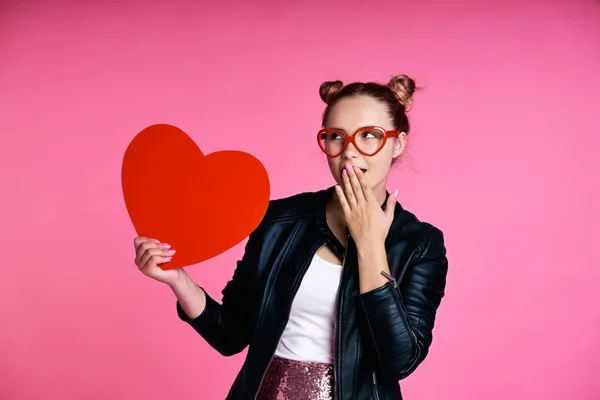 Ashamed Caucasian Teenage Girl Heart Shape Speech Bubble Red Glasses — Stok fotoğraf