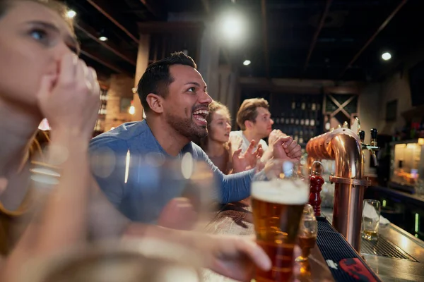 Cheering Friends Soccer Fans Pub — Stock Photo, Image
