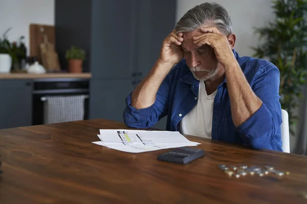 Senior Man Sitting Home Huge Financial Problems — Stock fotografie