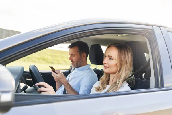 Caucasian Adult Woman Driving Car Her Husband — Stock Photo, Image