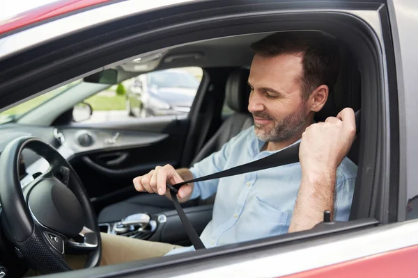 Caucasian Man Middle Age Fasten Seat Belts Car — Stock Photo, Image