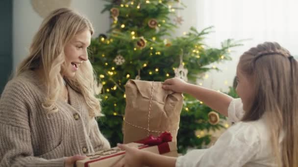 Side View Caucasian Girl Mother Giving Receiving Christmas Gifts Floor — Stock Video