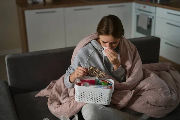Sick Woman Looking Medicine Flu — Stock Photo, Image