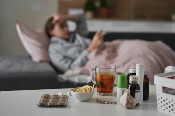 風邪やインフルエンザの薬の表 — ストック写真