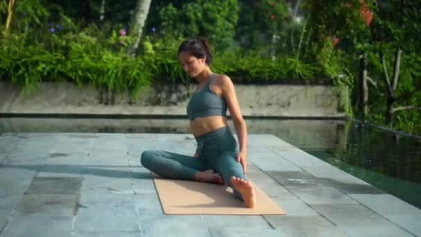 Young Attractive European Brunette Sports Girl Makes Yoga Nature Green — Stockvideo