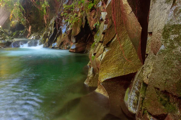 Der Blick Auf Den Tunnel Wasserfall Ist Morgens Asien Wunderschön — Stockfoto