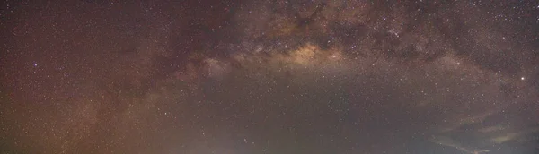 Panorámás Kilátás Csillagokra Tiszta Gyönyörű Éjszakában — Stock Fotó