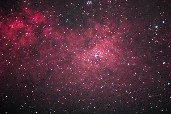 Une Galaxie Colorée Avec Des Étoiles Principalement Rouges Poussiéreuses Dans — Photo