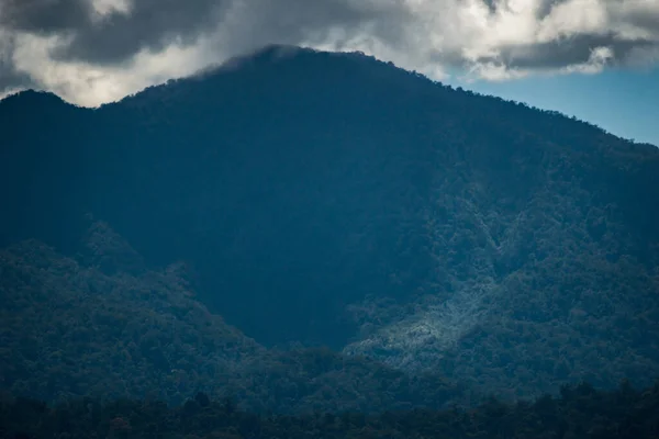 Beautiful Morning View Indonesia Panorama High Mountain Range Sunny Day — Foto de Stock