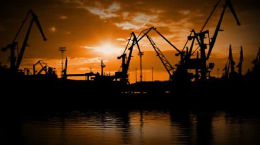 Seaport akşam. Timelapse