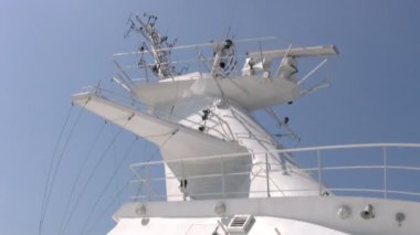 büyük bir gemiye radar