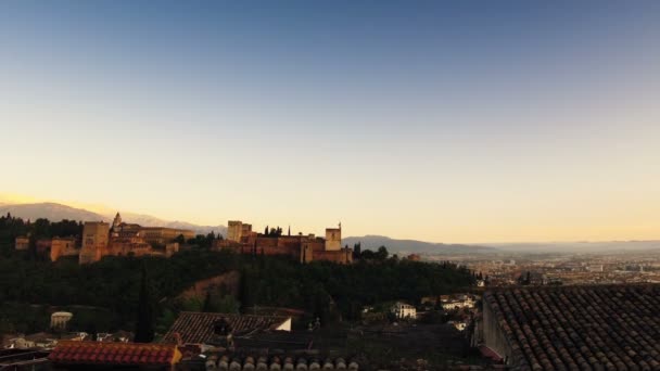 Alhambra bei Sonnenuntergang — Stockvideo