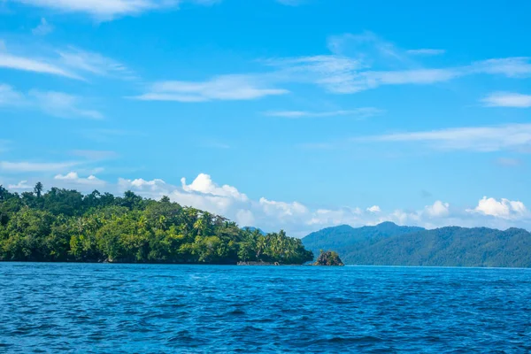 Indonesia Island Tropical Jungle Dense Clouds Horizon — Photo