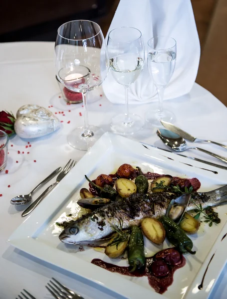 yemek tablo balık menüsü ile seks