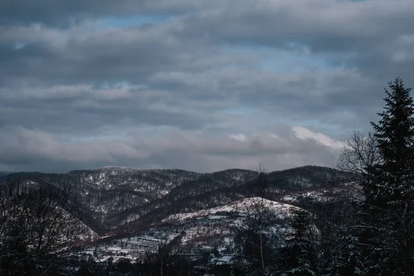 Impresionante Paisaje Helado Las Montañas Transcarpathian Invierno —  Fotos de Stock