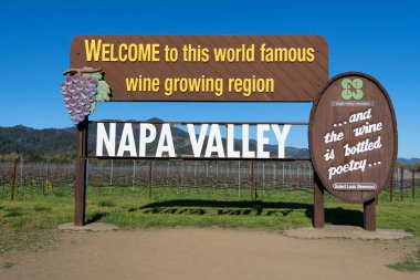 The welcome sign for Napa Valley, California