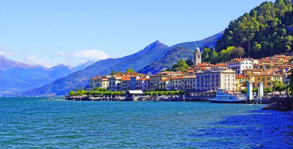 İtalya 'daki Como Gölü üzerindeki Bellagio köyü.