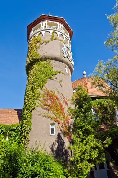 Torre de água - o símbolo da cidade Svetlogorsk (até 1946 Rauschen). Kaliningrado oblast, Rússia — Fotografia de Stock