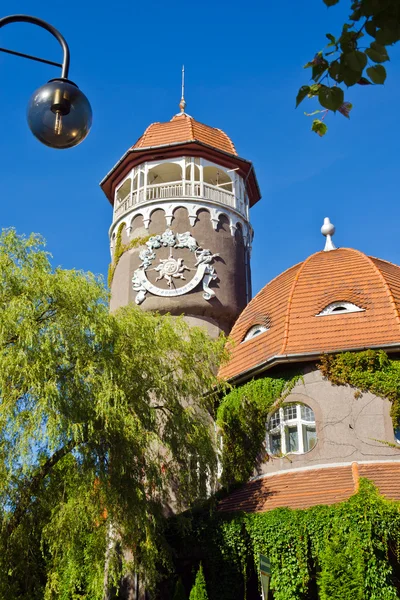 La torre de agua - el símbolo de la ciudad Svetlogorsk (hasta 1946 Rauschen). Provincia de Kaliningrado, Rusia —  Fotos de Stock