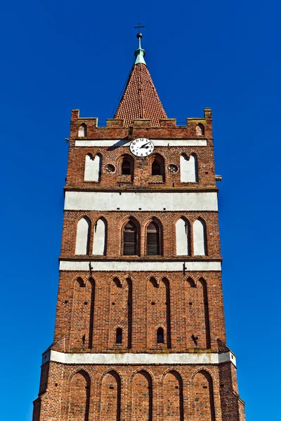 A Igreja de São Jorge (Kirche Friedland) - templo gótico do século XIV. Cidade Pravdinsk (até 1946 Friedland), Kaliningrado oblast, Rússia — Fotografia de Stock